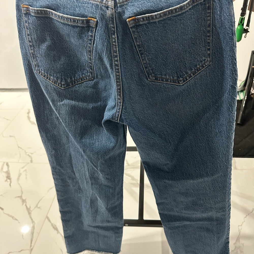 A&F Jean: The ‘90s Relaxed High Rise (Distressed Hem)